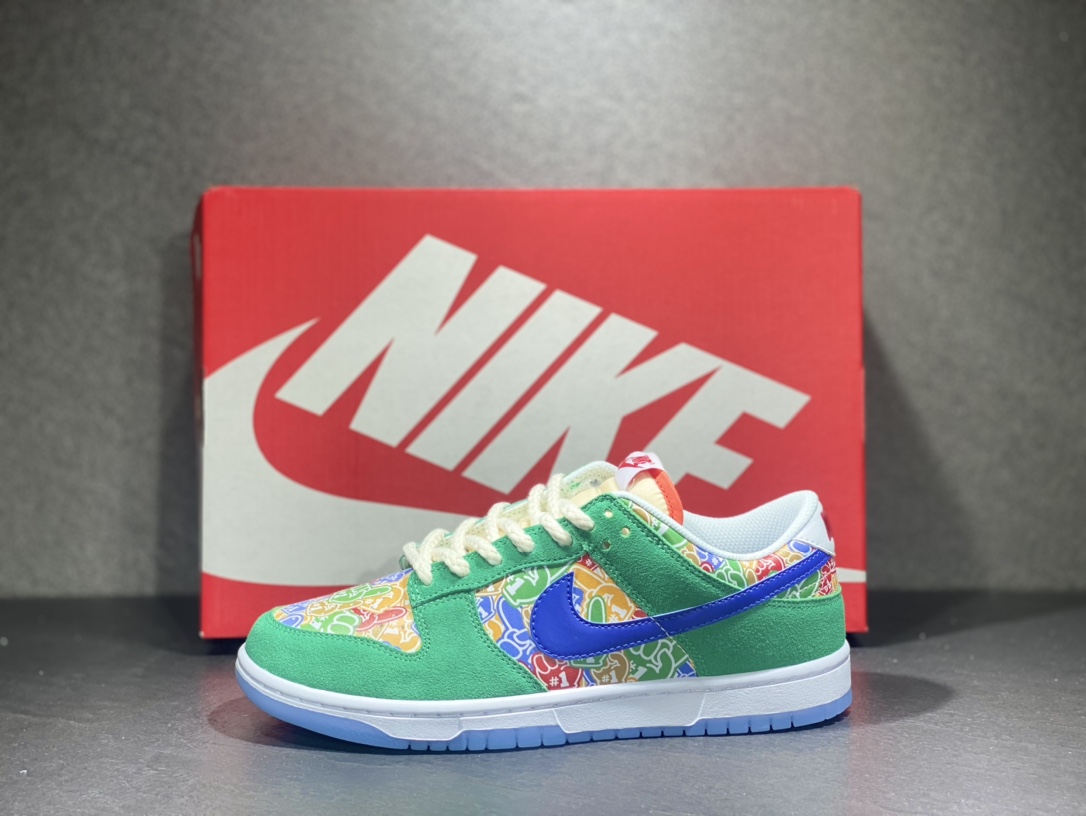 300 Nike SB dunk Low 低帮休闲运动滑板板鞋 DZ5184-300