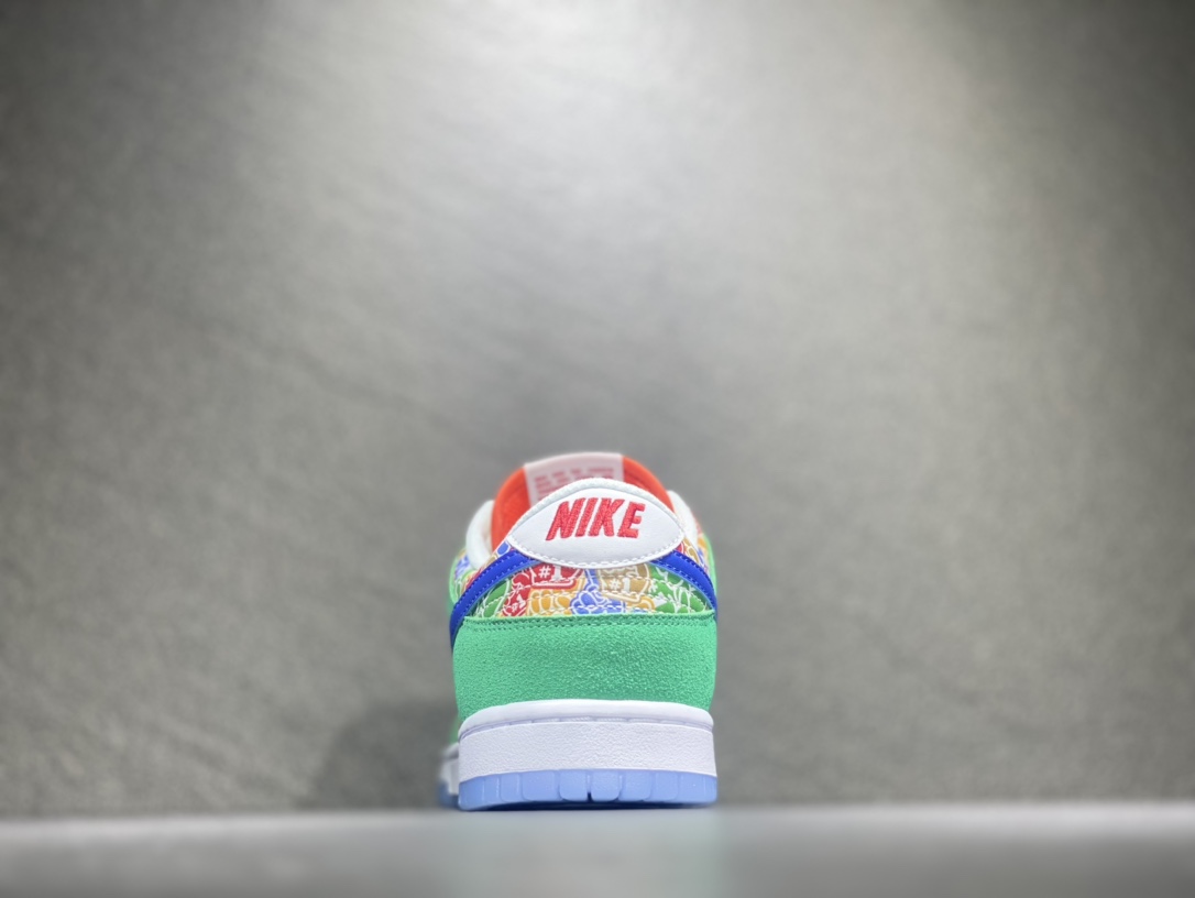 300 Nike SB dunk Low 低帮休闲运动滑板板鞋 DZ5184-300