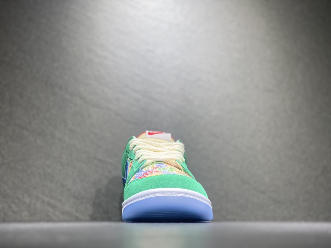 300 Nike SB dunk Low 低帮休闲运动滑板板鞋 DZ5184-300