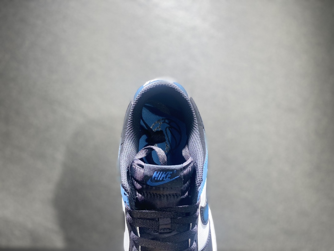 300 Nike SB dunk Low低帮休闲运动滑板板鞋FD6923-100