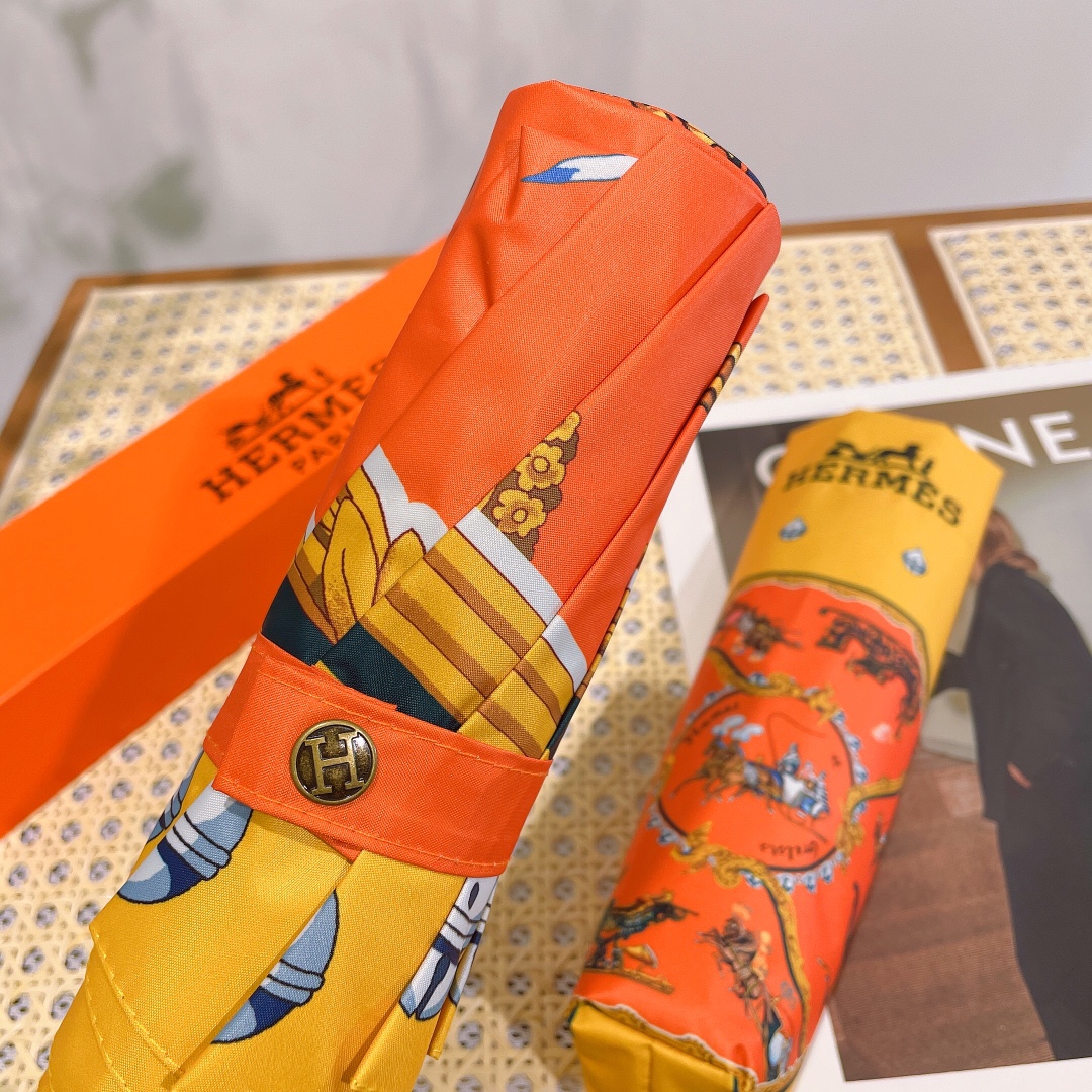 爱马仕Hermès年度最新火爆单品极品H家自动伞重磅呈现以其精湛的工艺技术和源源不断的想像力新涂层技术伞