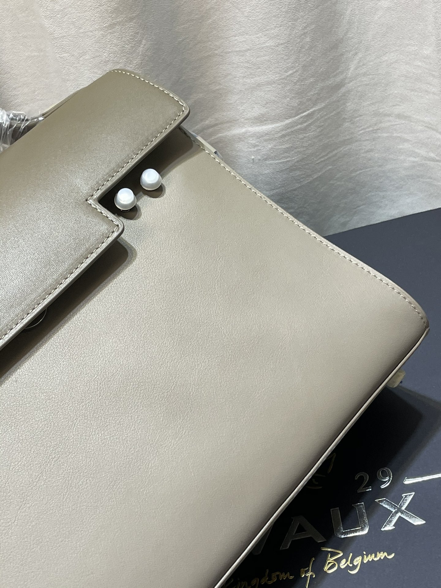 Louis Vuitton Haute Couture Classic Luxury Handbag Shoulder Crossbody 2