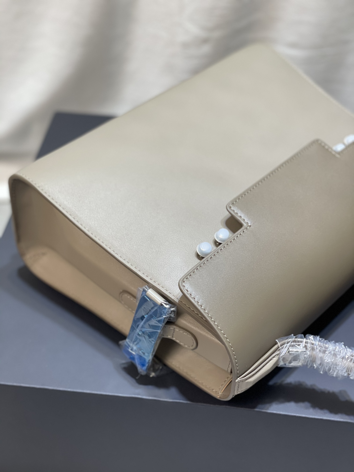 Louis Vuitton Haute Couture Classic Luxury Handbag Shoulder Crossbody 4