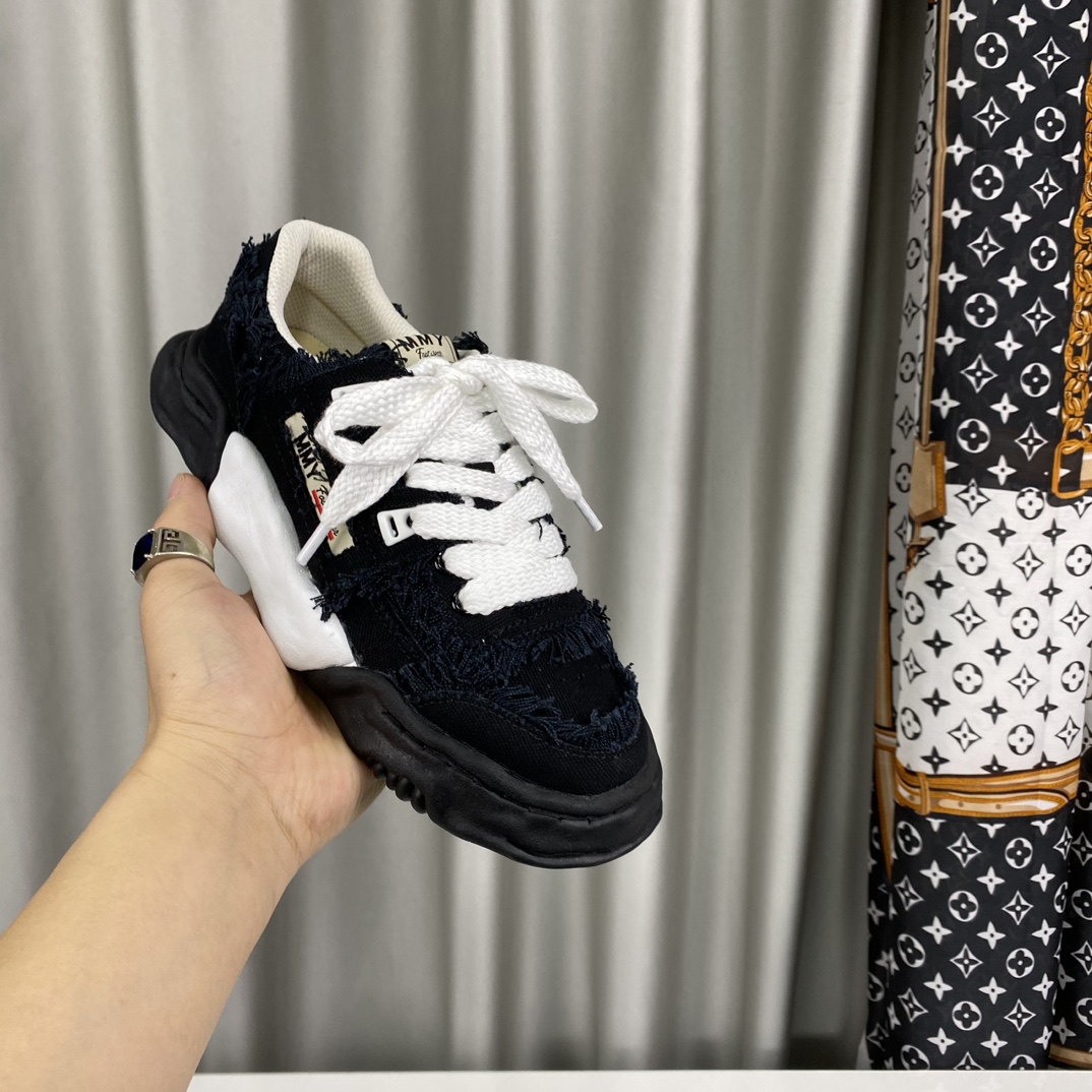 New Spring Money: Kang Yu-Pike Sneakers, Original Brand Order Quality.