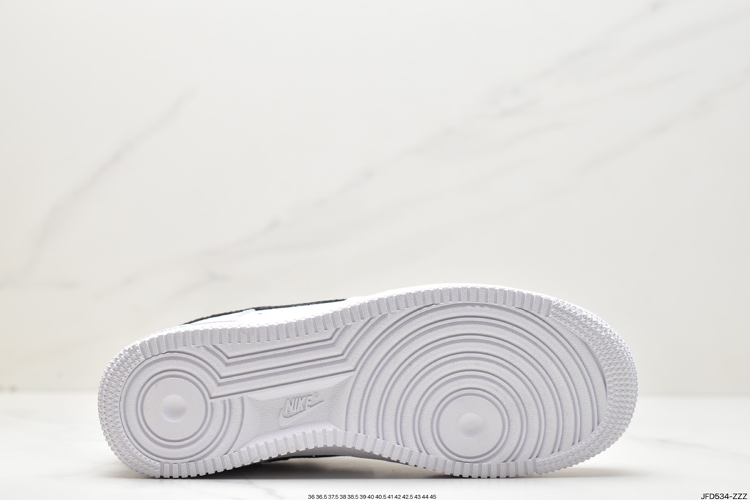 170 Air Force 1’07 Low”White/Black”空军一号板鞋“荔枝皮白黑钩子”CT2302-100
