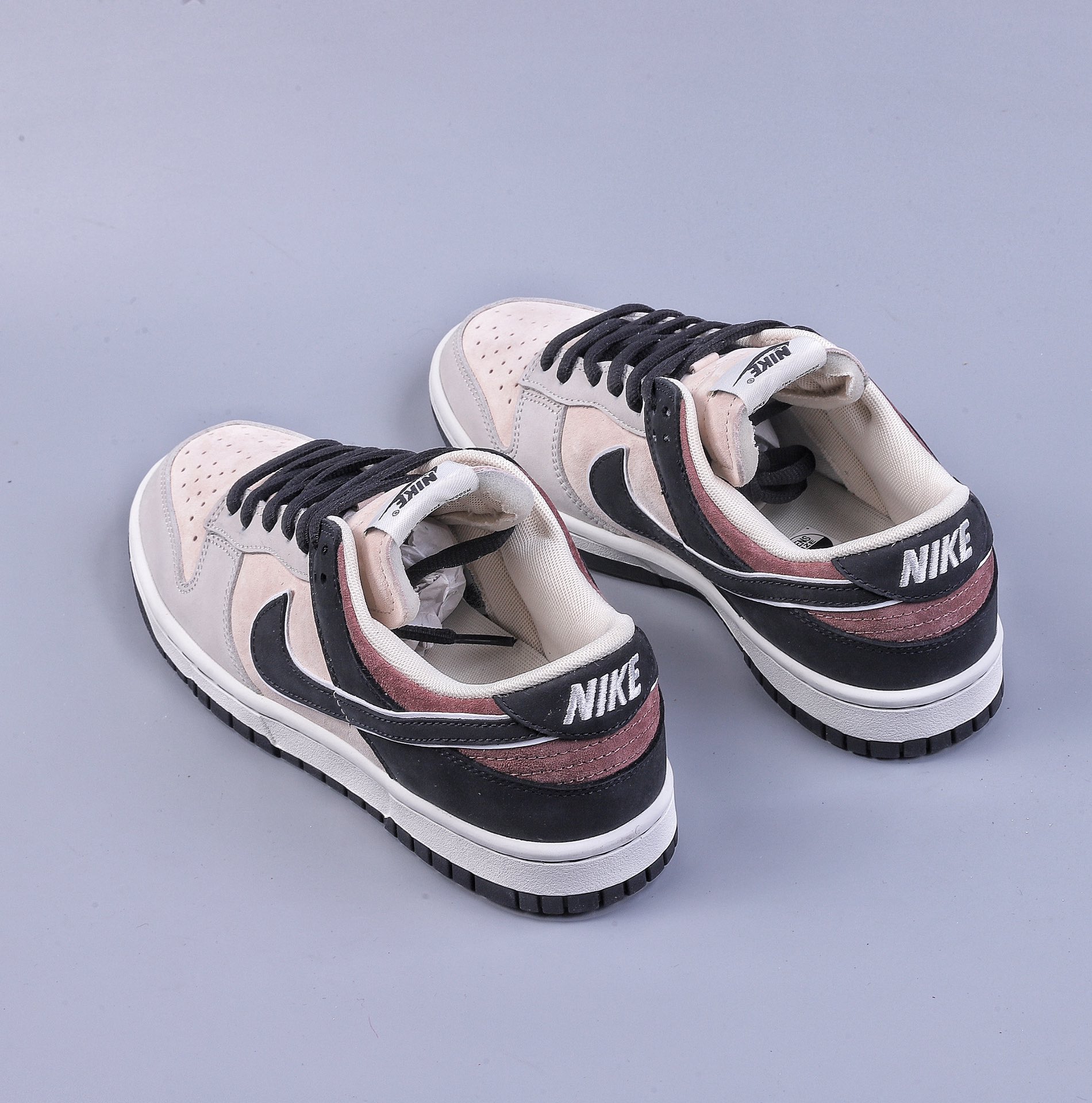 320 DK版Otomo Katsuhiro x Nike SB Dunk Low ”Steamboy OST” 板鞋 LF0039-028