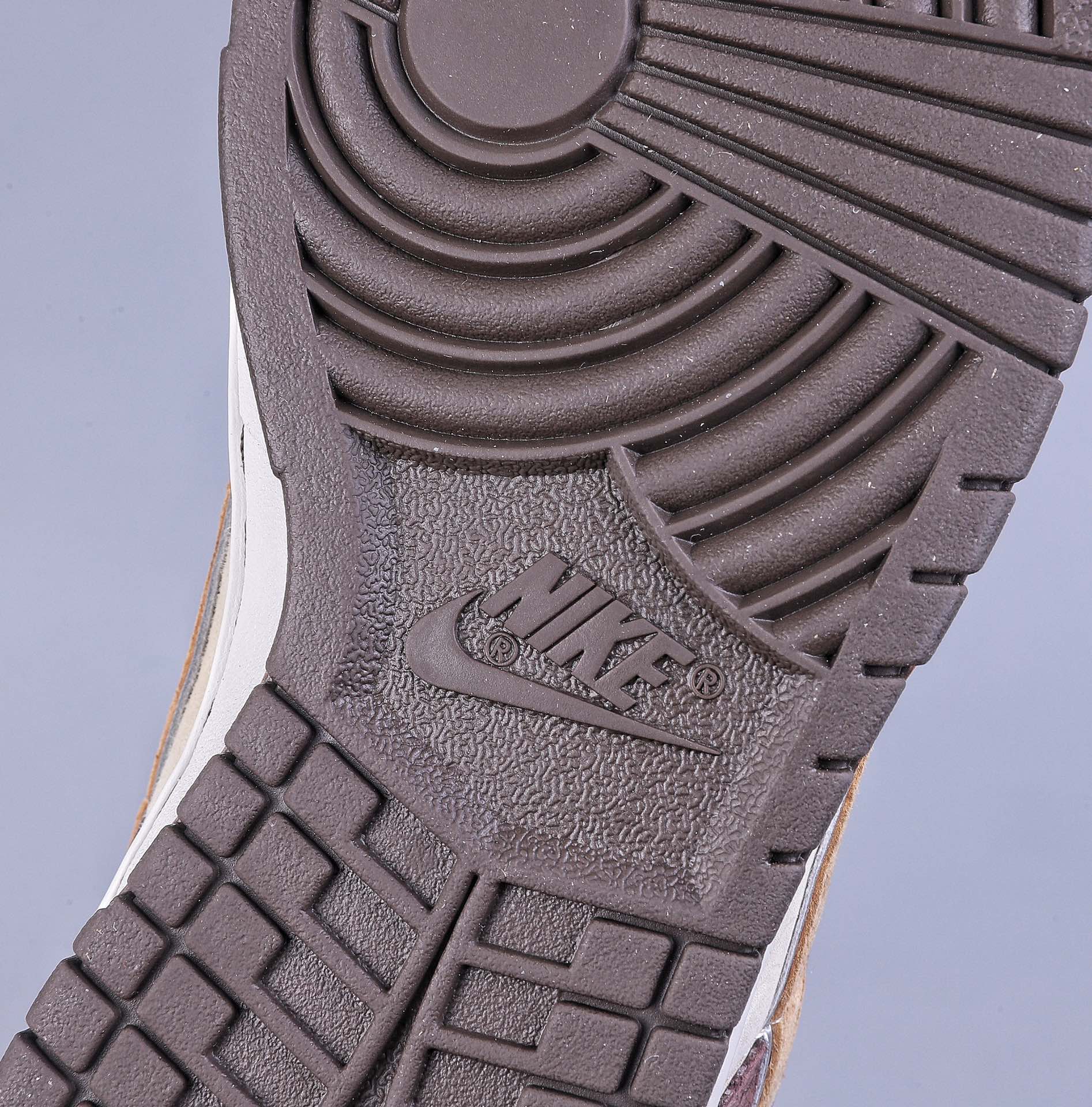 340 Z版Nike SB Dunk LoW Bucks 卡其棕 系列复古低帮休闲运动滑板板鞋 LF0039-034