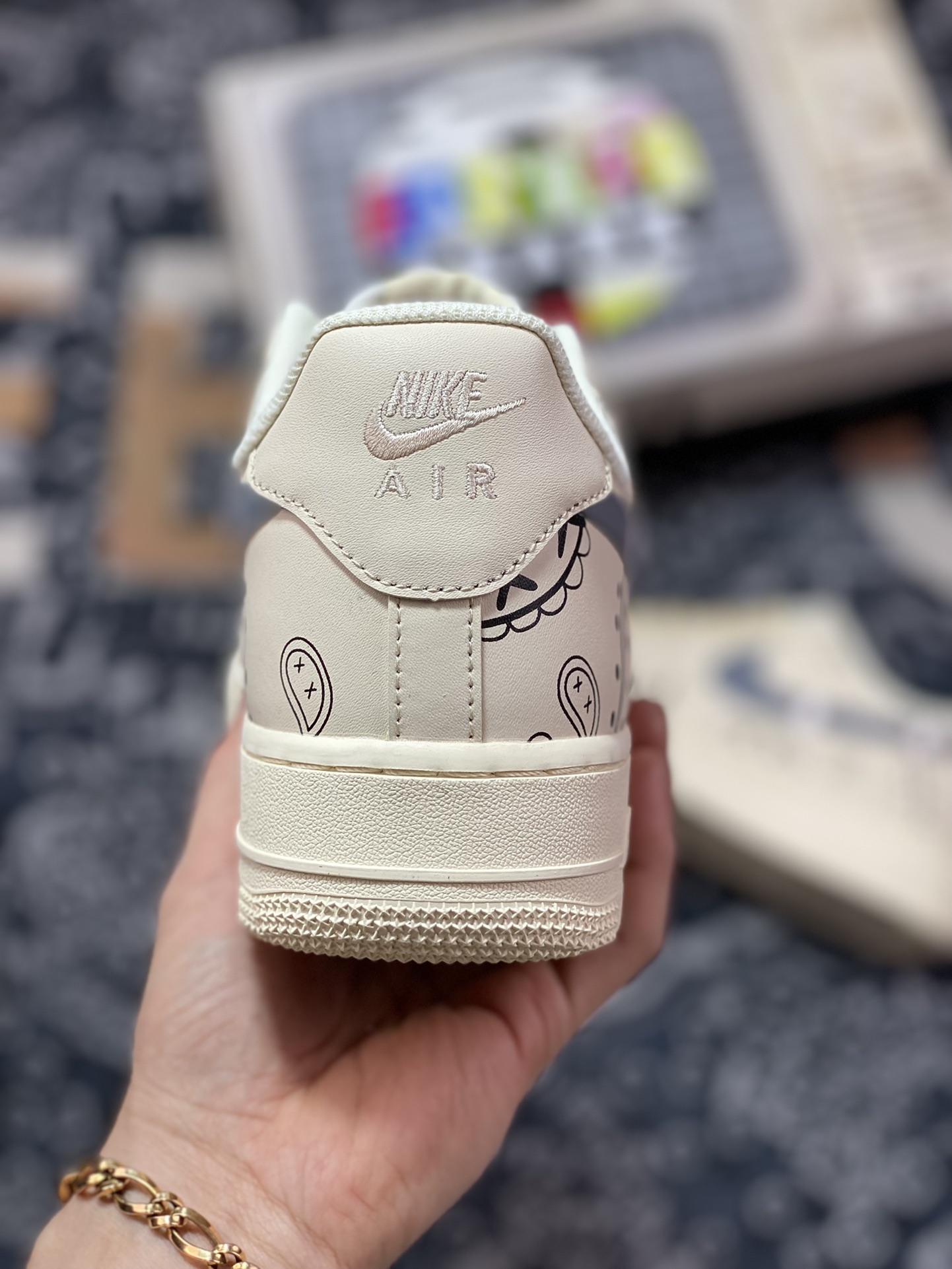 Nike Air Force 1 07 LV8 Low Beige/Black Paisley sneakers ”off-white black cashew flower graffiti” CW2288-316