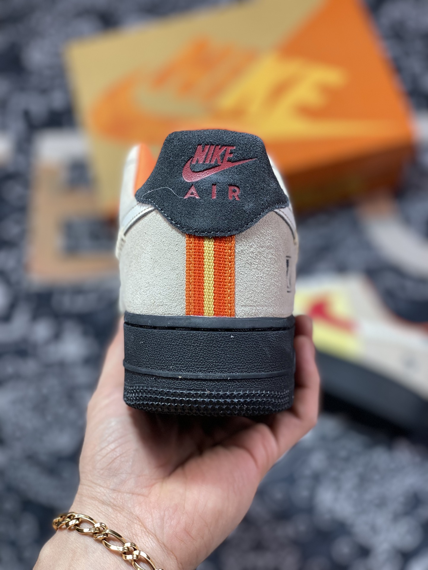 220 Nike Air Force 1 07 Low”Somos Familia”空军一号板鞋“卡其咪黄刺绣亡灵节”DZ5355-126