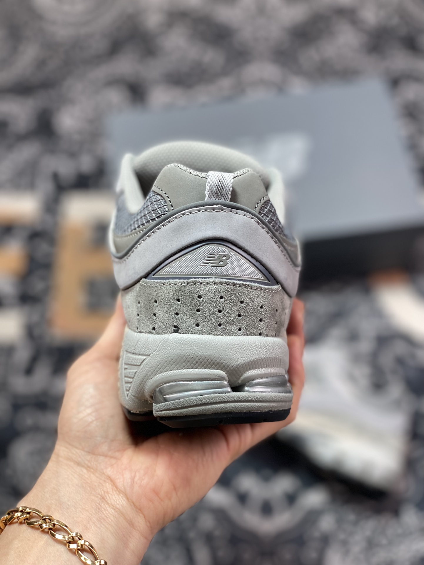 New Balance 2002R ”Grey” series retro dad style casual sports jogging shoes ”cement gray small pocket” M2002RVC