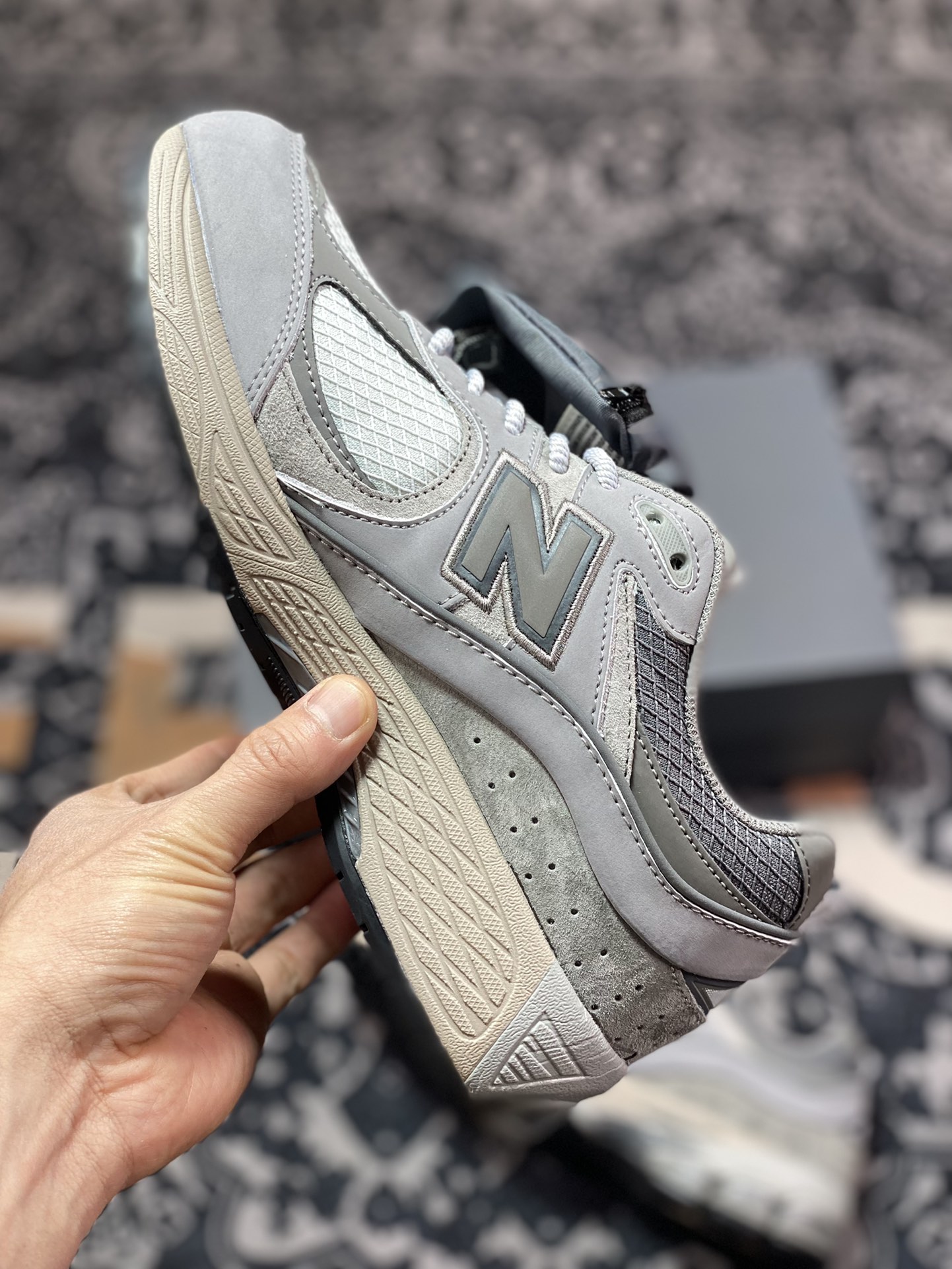 New Balance 2002R ”Grey” series retro dad style casual sports jogging shoes ”cement gray small pocket” M2002RVC