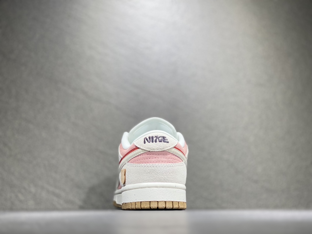 220 Nike SB dunk Low兔年限定 低帮休闲运动滑板板鞋 DO9457-110