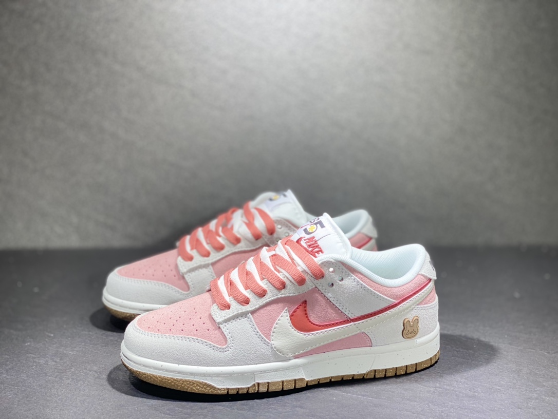 220 Nike SB dunk Low兔年限定 低帮休闲运动滑板板鞋 DO9457-110