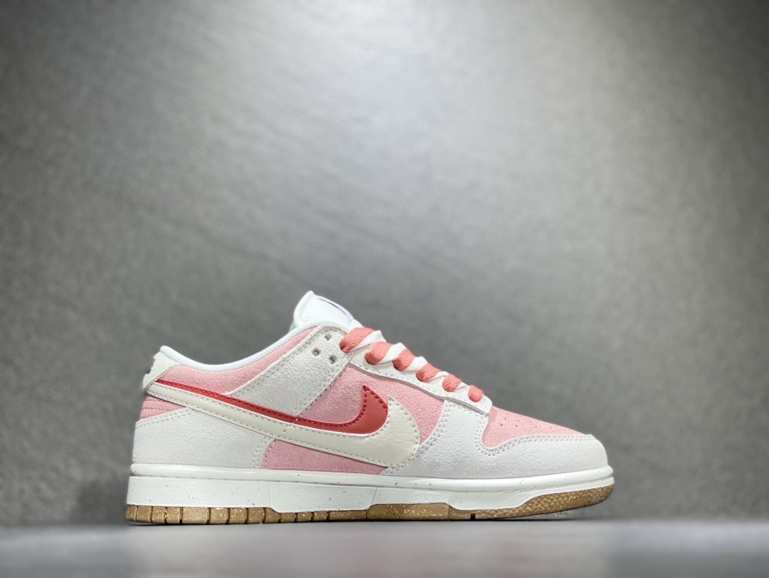 220 Nike SB dunk Low兔年限定 低帮休闲运动滑板板鞋 DO9457-110