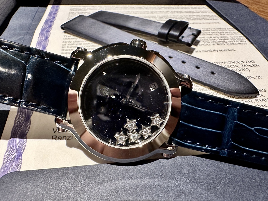 Luxury White Stone Watch with Dancing Diamonds for Women - 图片 3