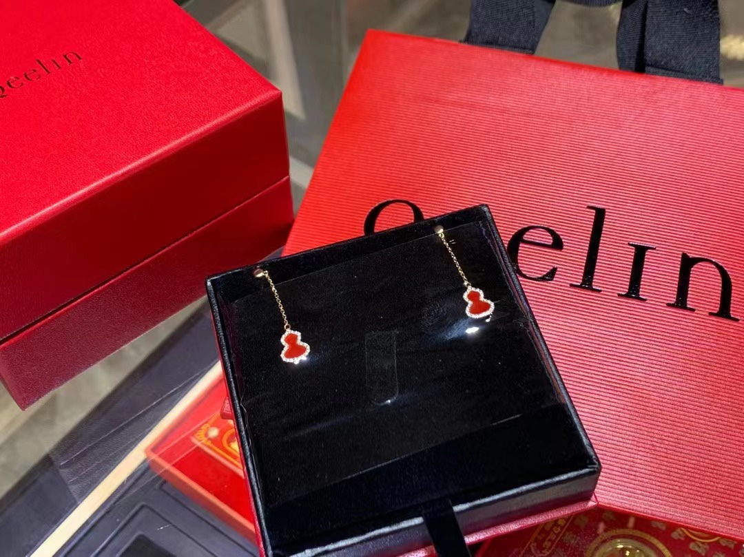 Van Cleef & Arpels VCA四叶草系列/