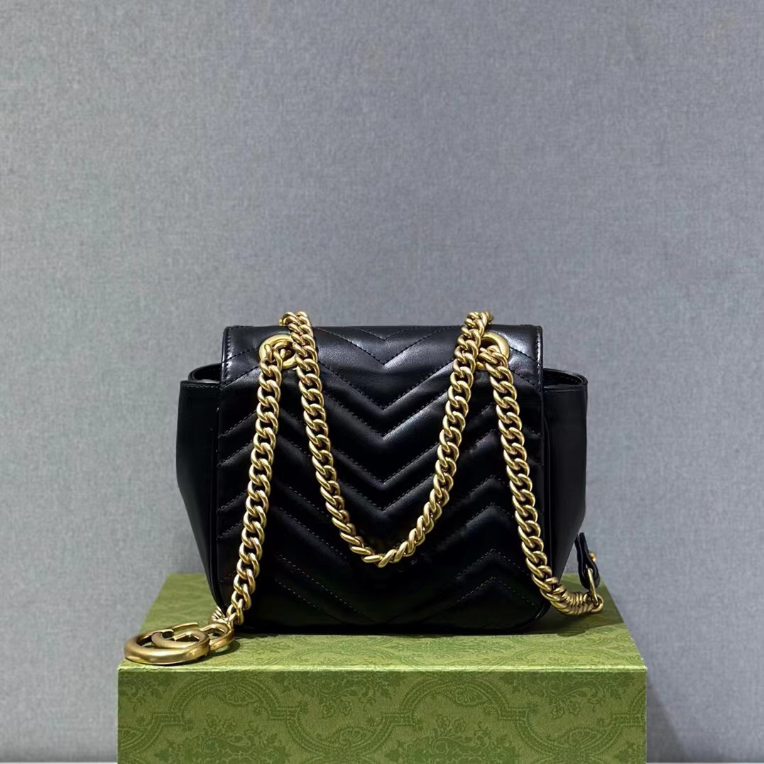 Gucci Bag Collection crafted with premium materials and signature design 3