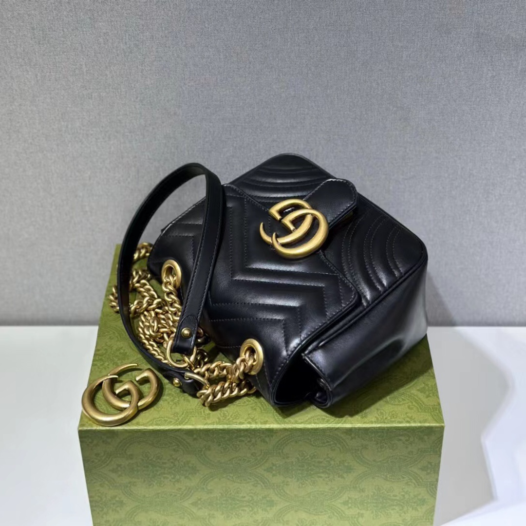Gucci Bag Collection crafted with premium materials and signature design 4