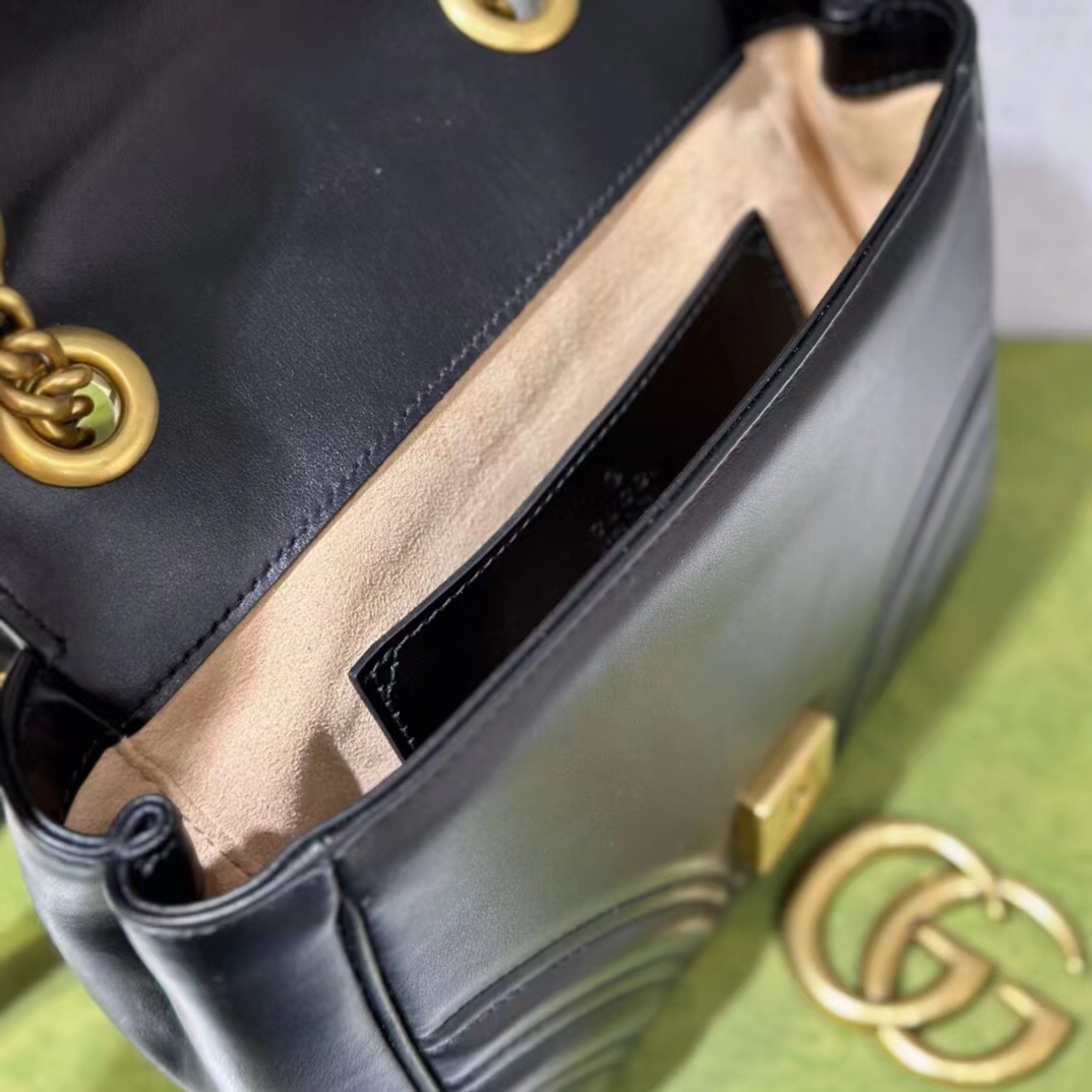 Gucci Bag Collection crafted with premium materials and signature design 8