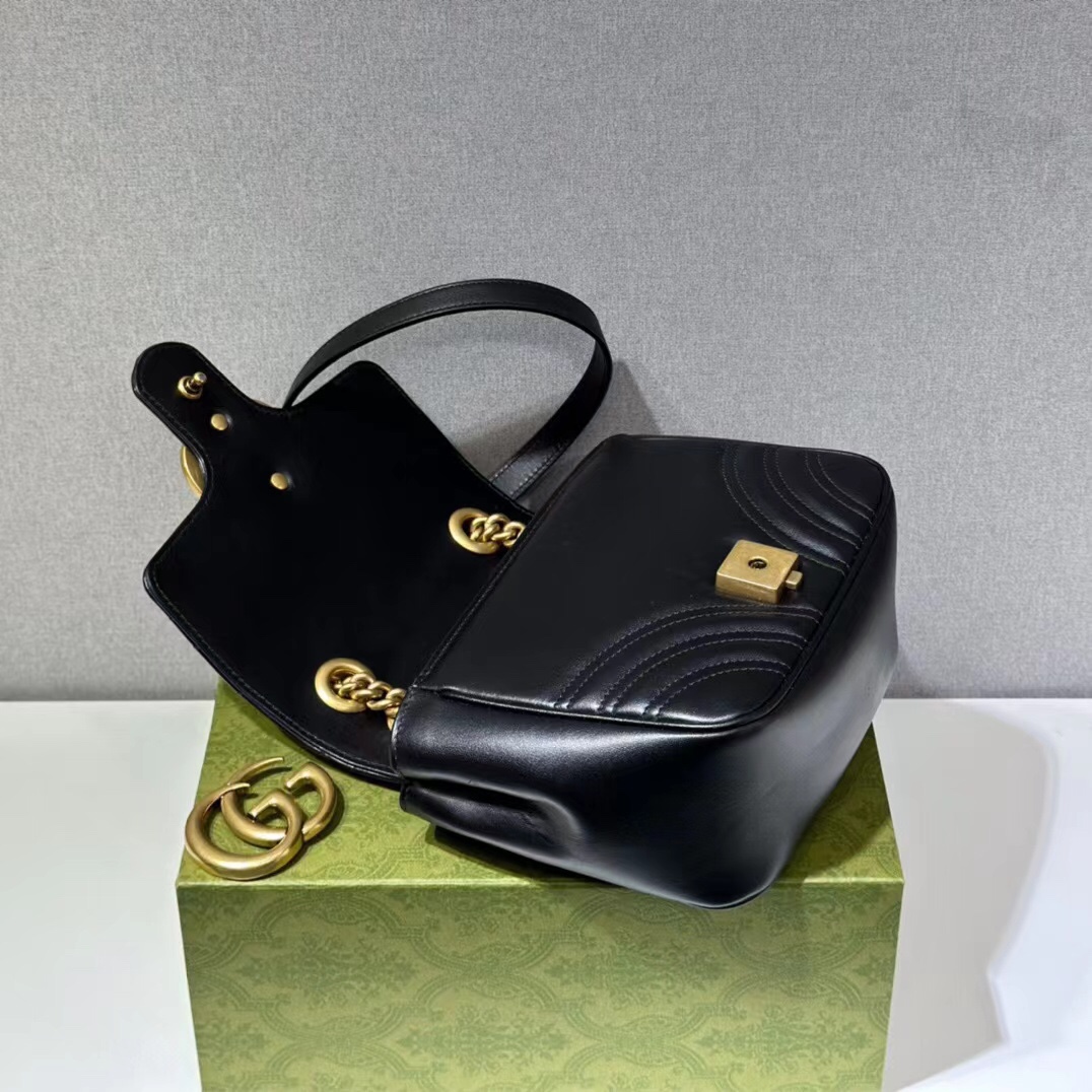 Gucci Bag Collection crafted with premium materials and signature design 7