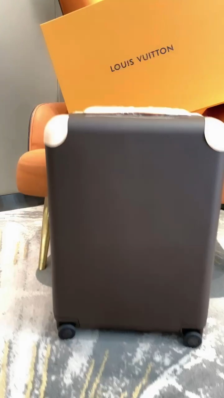 Elegante Maleta Horizon de Cuatro Ruedas para Viajes Exclusivos