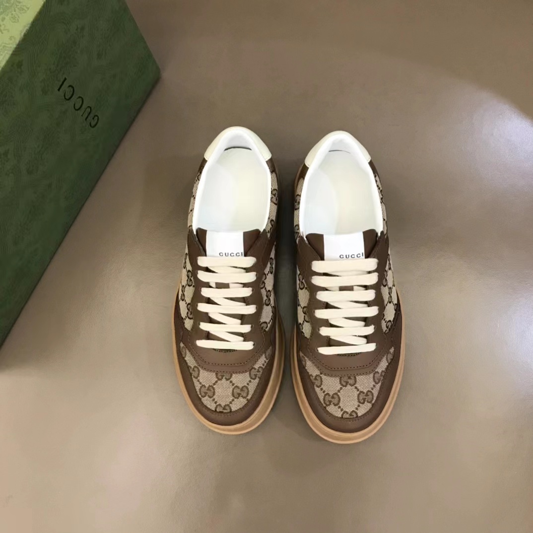 NO:778822,New men's shoes GUCCI [Lightning] The latest shoes are shipped. Original quality, fashionable and trendy. Made of special materials. Sheepskin lining on the inside. New packaging. The feet feel super comfortable and the workmanship is impeccable. 38-45,,gucci,sheepskin19860909新款男鞋GUCCI [闪电]最新鞋出货.原单品质 时尚潮流 采用特殊材料 内里网羊皮 全新包装.脚感超舒适,做工简直无可挑38-45,,gucci,sheepskin,Men's shoes