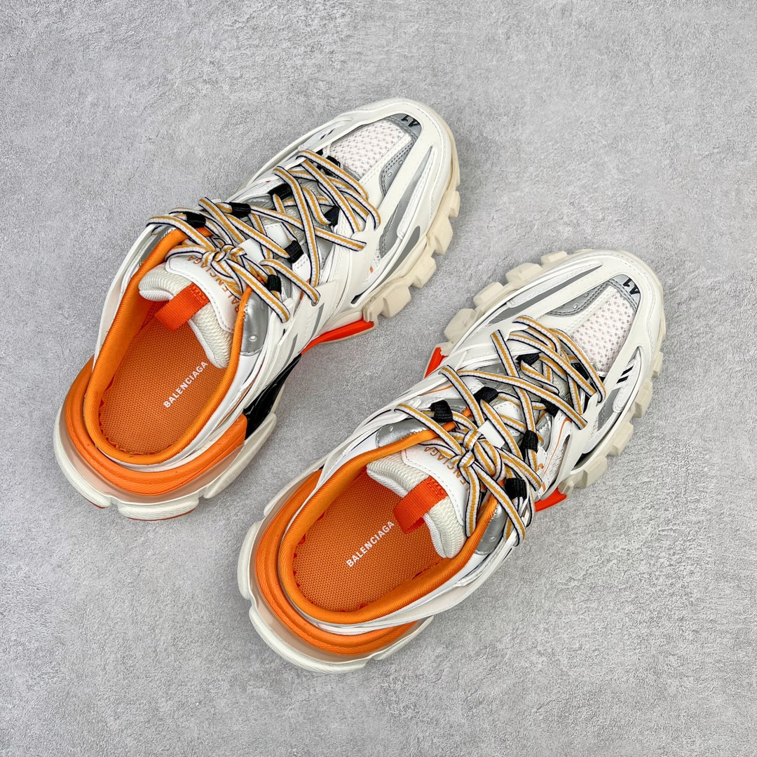 图片[3]-💰340 ＃VG零售版 BALENCIAGA Track Trainers 巴黎世家复古潮流时尚穆勒鞋半拖 尼龙和网布材质 Track设计鞋头和鞋底 露跟 鞋头边缘写有尺码 外底鞋头浮印BB标志外侧压印Balenciaga品牌标识 鞋舌浮印Balenciaga品牌标识 以常见方式系好的双层鞋带鞋舌拉袢动态鞋底设计 鞋跟增强 可将足部前推 全套原纸板楦头开发 最原汁原味的灵魂版型 全鞋荧光划线卡点 胶水把控整洁度追求极致完美 每一双都是工艺品 多重QC质检 超越公司货的品控标准 实实在在的免检产品 原盒原配 正确字体电绣 粗细、位置、大小正确 正确分离大底 TPU软底 原版一致大底LOGO 立体感十足 原厂皮料水洗做旧 采购原厂网纱 正常尺码 尺码：35 36 37 38 39 40 41 42 43 44 45 46 编码：by4936010-运动鞋