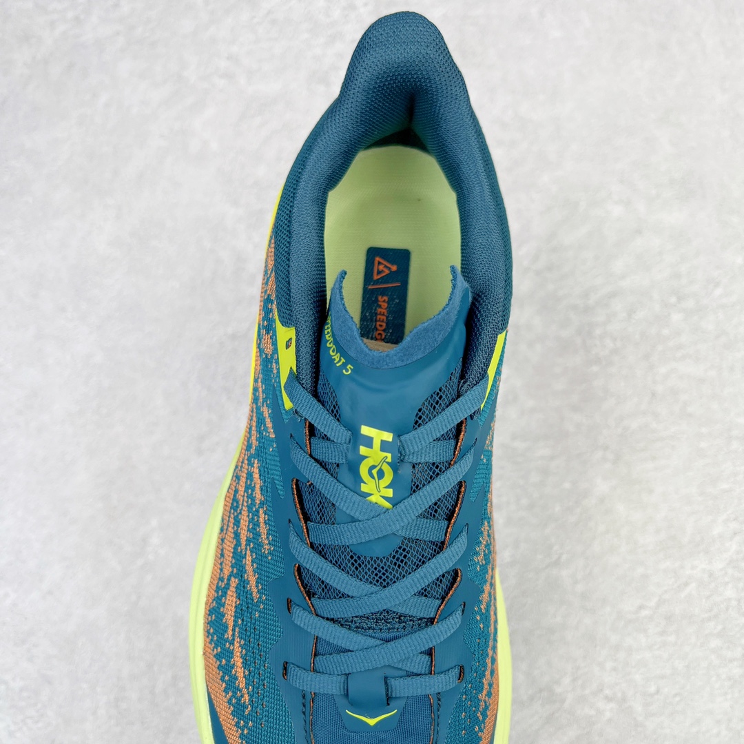 图片[5]-HOKA ONE ONE Speedgoat 5 户外越野跑步鞋 飞速羚羊5系列 新一代工程网纱鞋面 在确保鞋面稳定性的同时减少了固定胶条的使用 鞋面更轻盈、透气、舒适 可回收材料 为环保做出贡献 延伸后跟拉攀 方便快速穿脱 速度型滚动平衡技术 在崎岖的路面上 为平稳顺畅的步伐提供支持 HOKA ONE ONE是来自美国的跑步鞋知名品牌 创立于2009年 始终致力于为所有跑者提供更新、更好的跑步装备 相比常规跑鞋特别研发使用性能独特的几何形跑鞋中底 此种鞋底更厚、更高、回弹性也更好 除了卓越的缓冲性能 它还能为各种阶段的跑者带来更具动感、更加稳定的跑步体验 从设计之初就清楚意识到 要保证跑者步幅的均匀一致 双脚自然而然的运动至关重要 尺码：36 36.5 37.5 38 38.5 39 40 40.5 41 42 42.5 43 44 44.5 45-选品中心