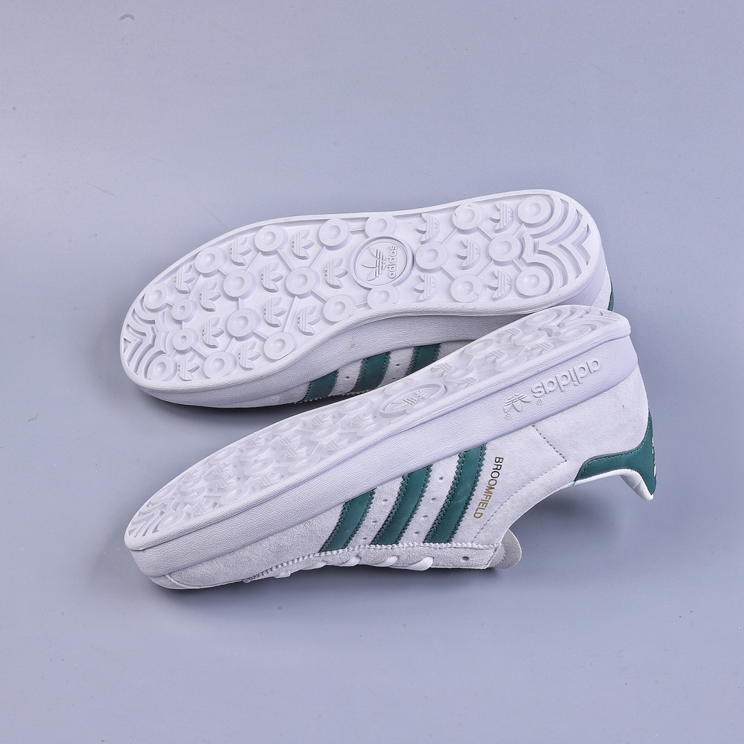 The Adidas BROOMFIELD shoe is a timeless training icon EE5718