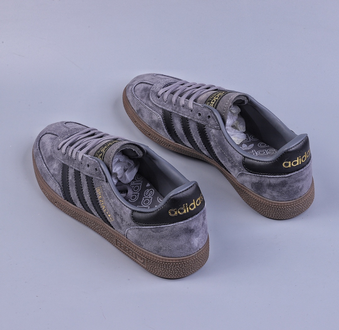 The Adidas BROOMFIELD shoe is a timeless training icon BD7635