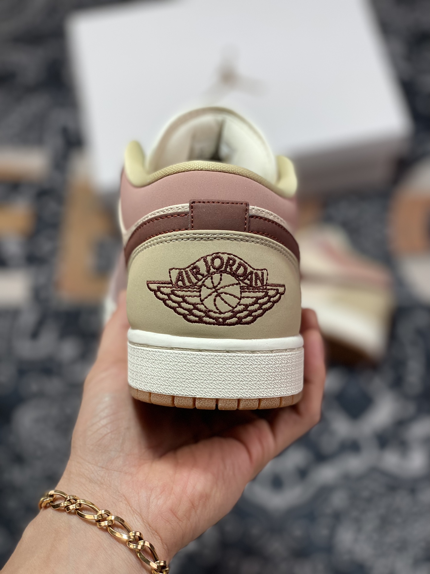 200 原厂级别 Air Jordan 1 Low 烟灰红豆 DO7450-201