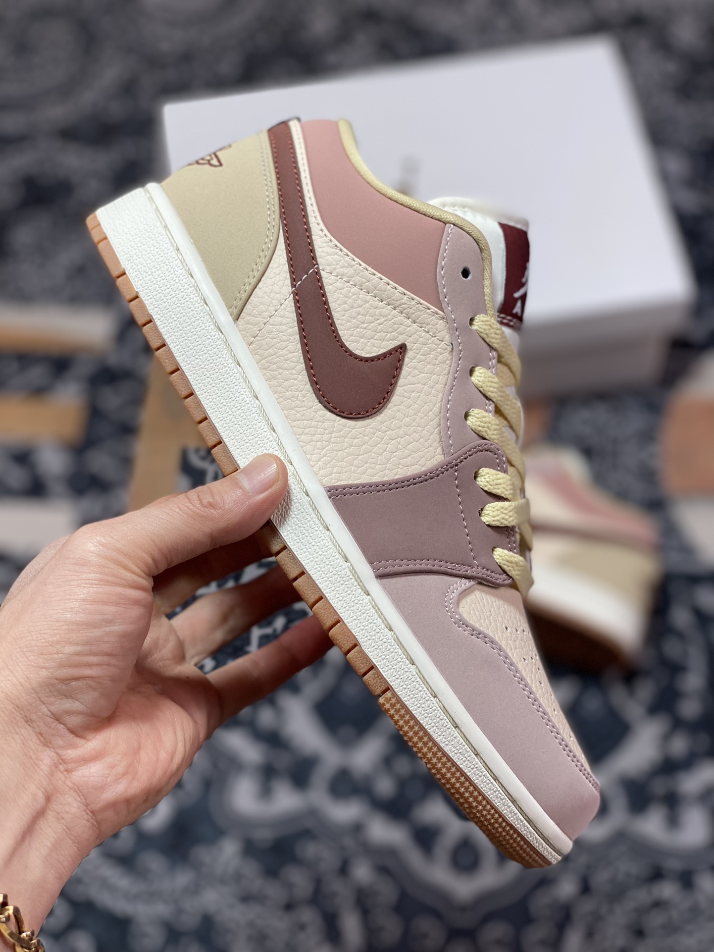 200 原厂级别 Air Jordan 1 Low 烟灰红豆 DO7450-201