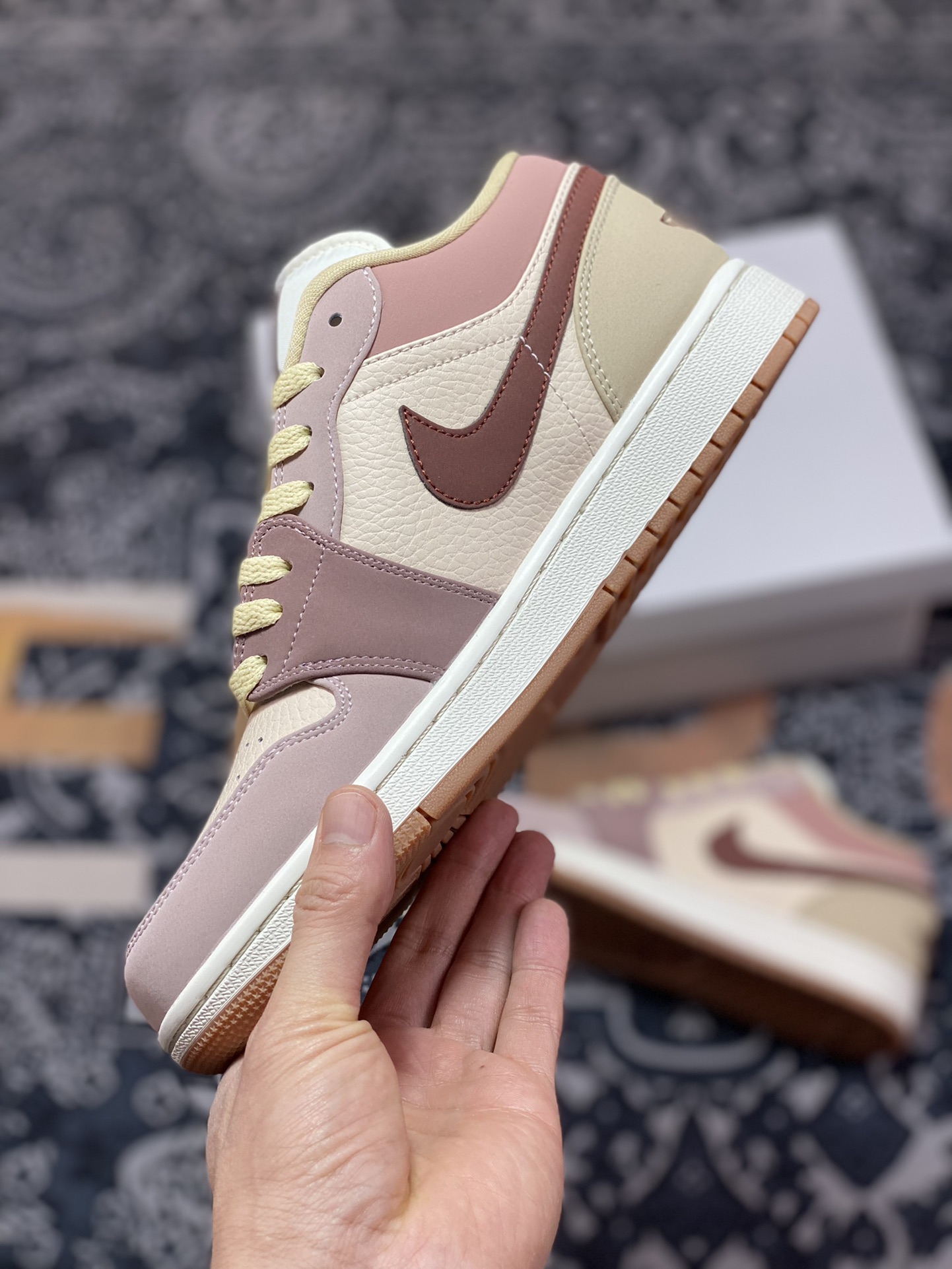 200 原厂级别 Air Jordan 1 Low 烟灰红豆 DO7450-201