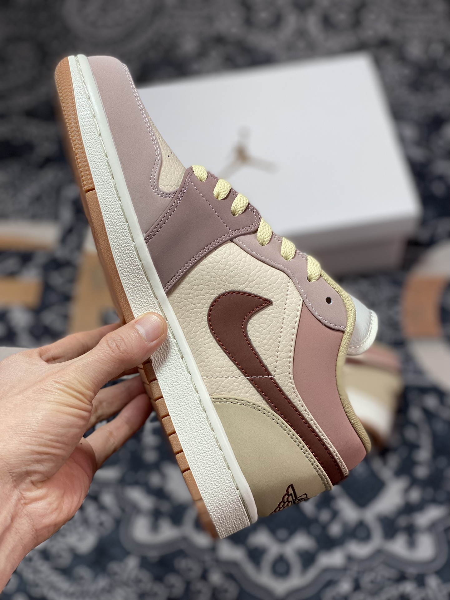 200 原厂级别 Air Jordan 1 Low 烟灰红豆 DO7450-201