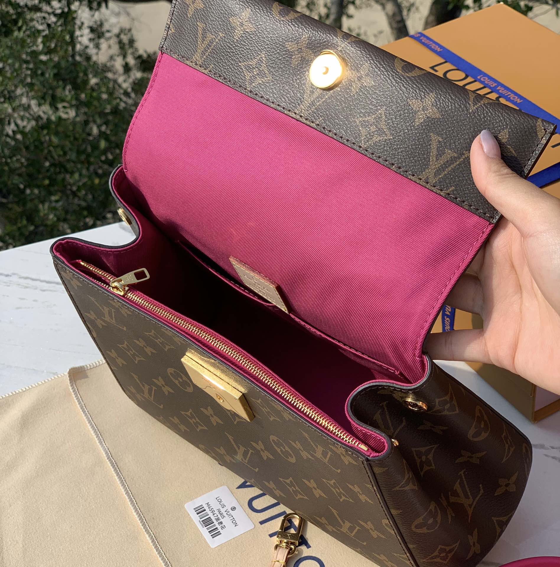 🌼尺寸28x20x10 cm M42738 LV Cluny BB手袋，香港贸易公司订单，这款虽然冷门 