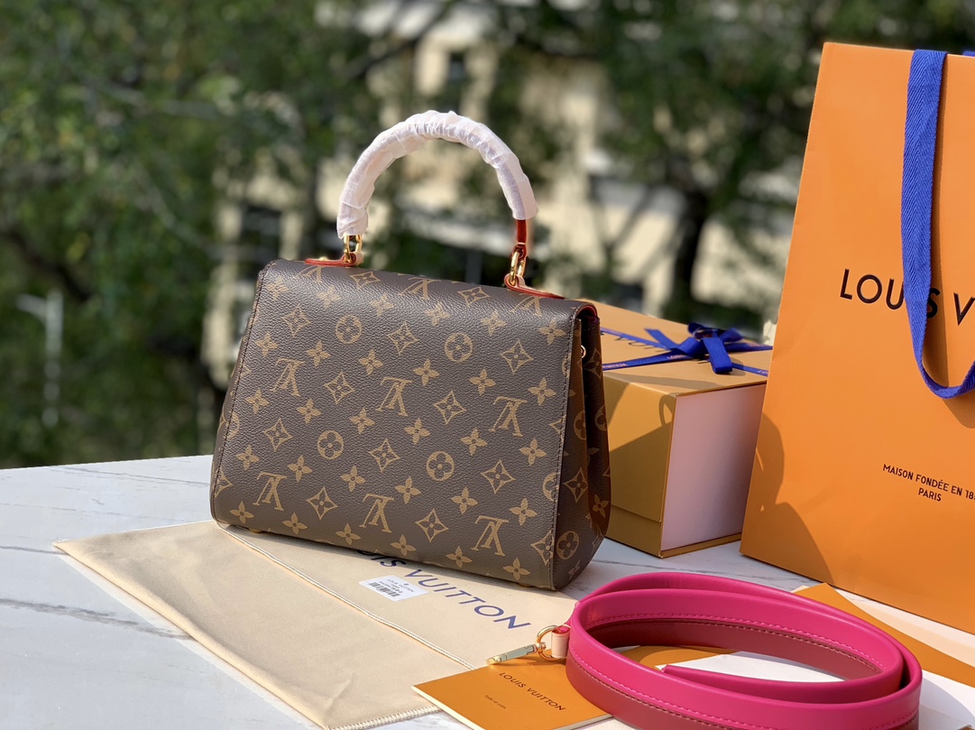 🌼尺寸28x20x10 cm M42738 LV Cluny BB手袋，香港贸易公司订单，这款虽然冷门 