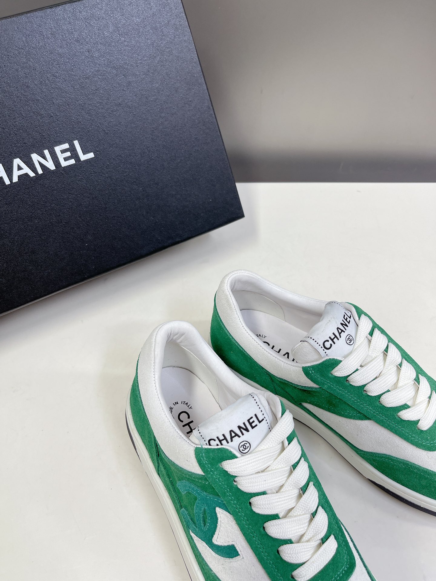 Chanel Chanel香奈儿23P新款休闲运动鞋板jennie同款