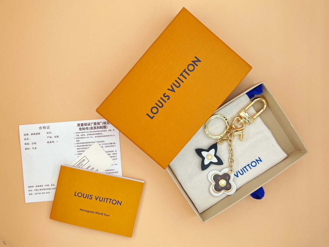 루이비통 키링 124588 Louis Vuitton Accessories 썸네일 이미지