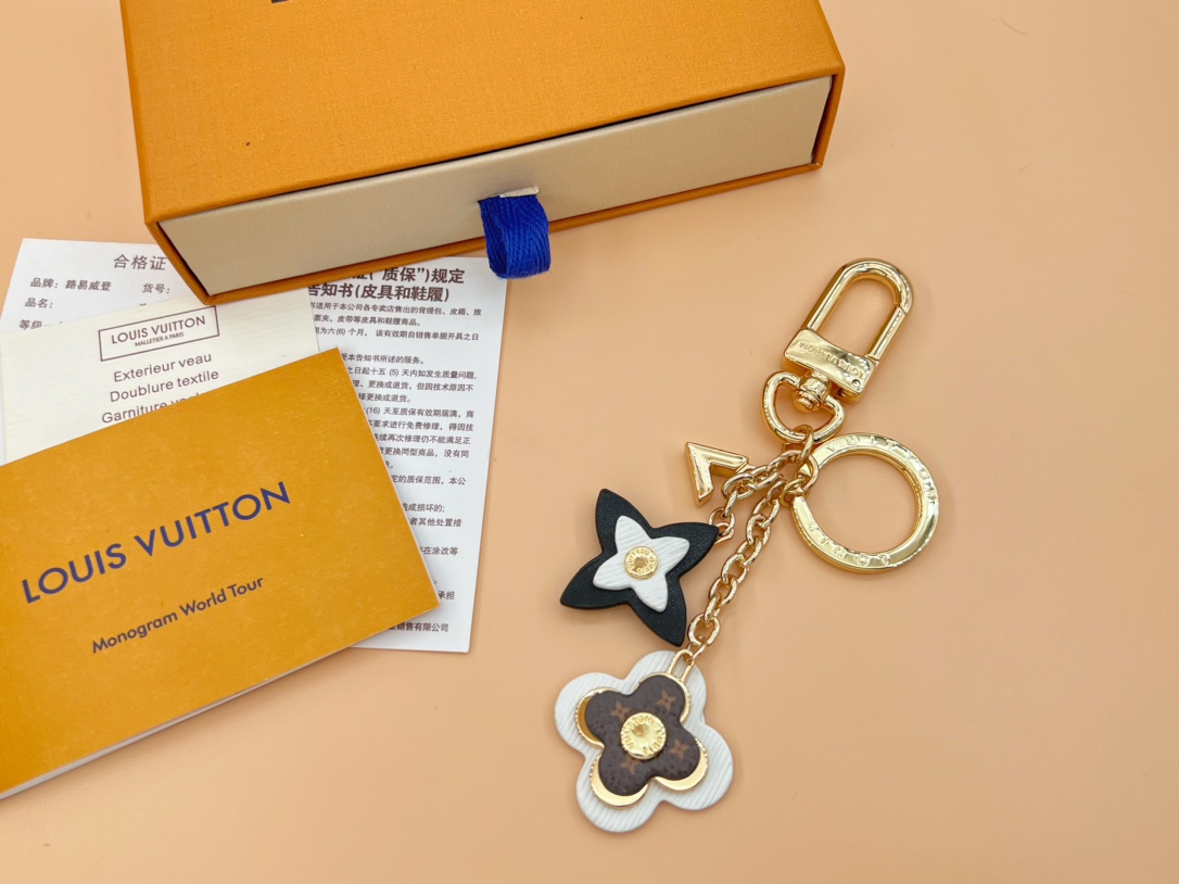 루이비통 키링 124588 Louis Vuitton Accessories 썸네일 이미지