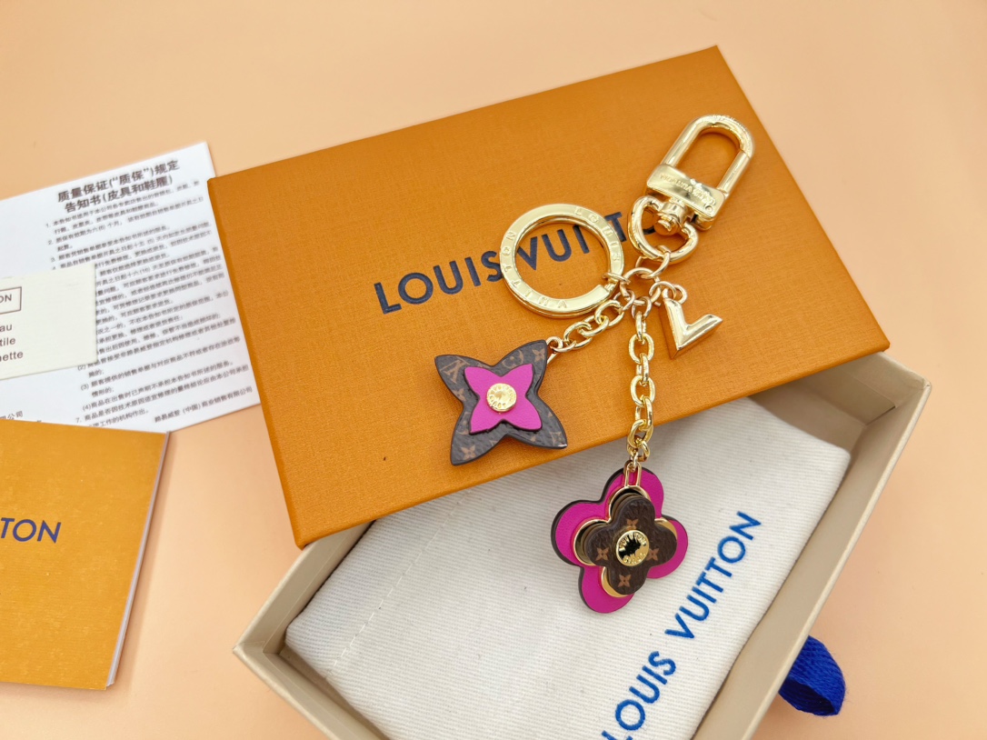 루이비통 키링 124587 Louis Vuitton Accessories 썸네일 이미지