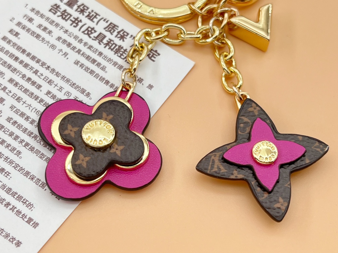 루이비통 키링 124587 Louis Vuitton Accessories 썸네일 이미지