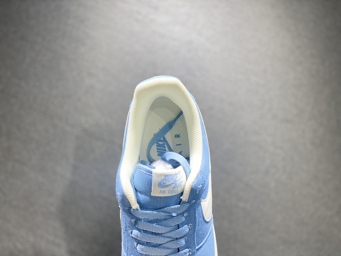 200 Nike Air Force 1 空军一号运动板鞋 情人节  DG2296-004