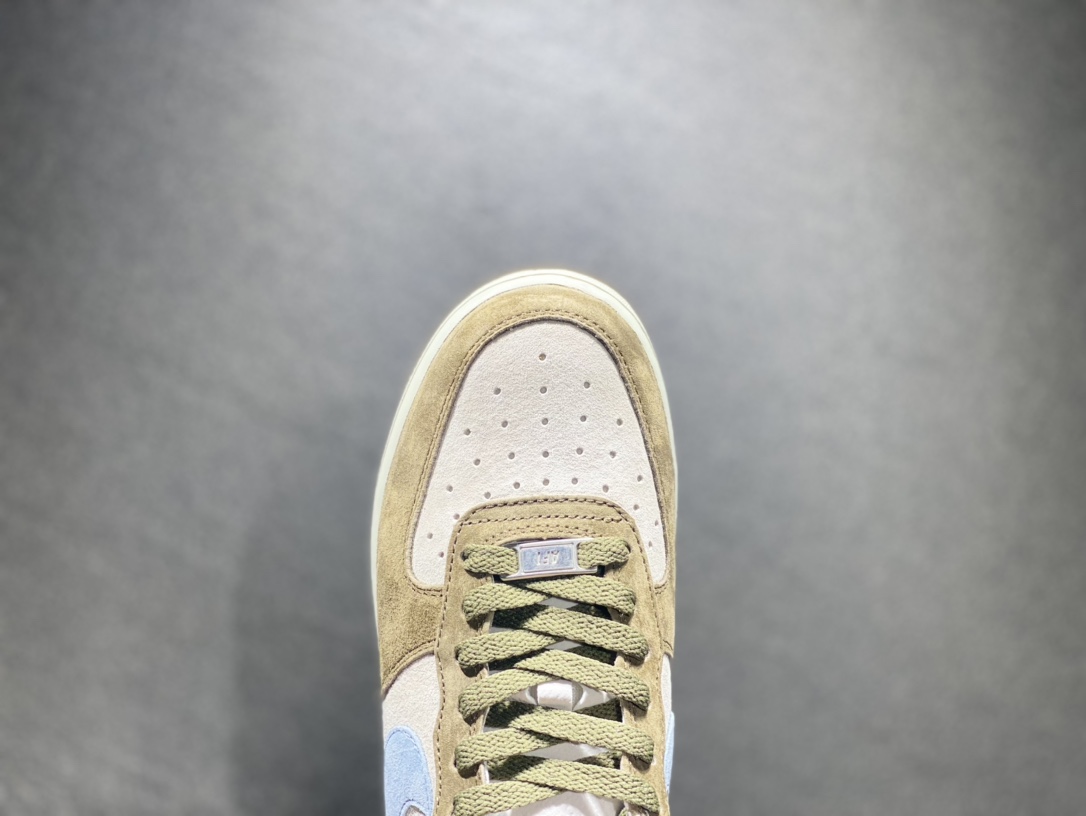 260 Nike Air Force 1 空军一号运动板鞋 情人节  ZB2121-201