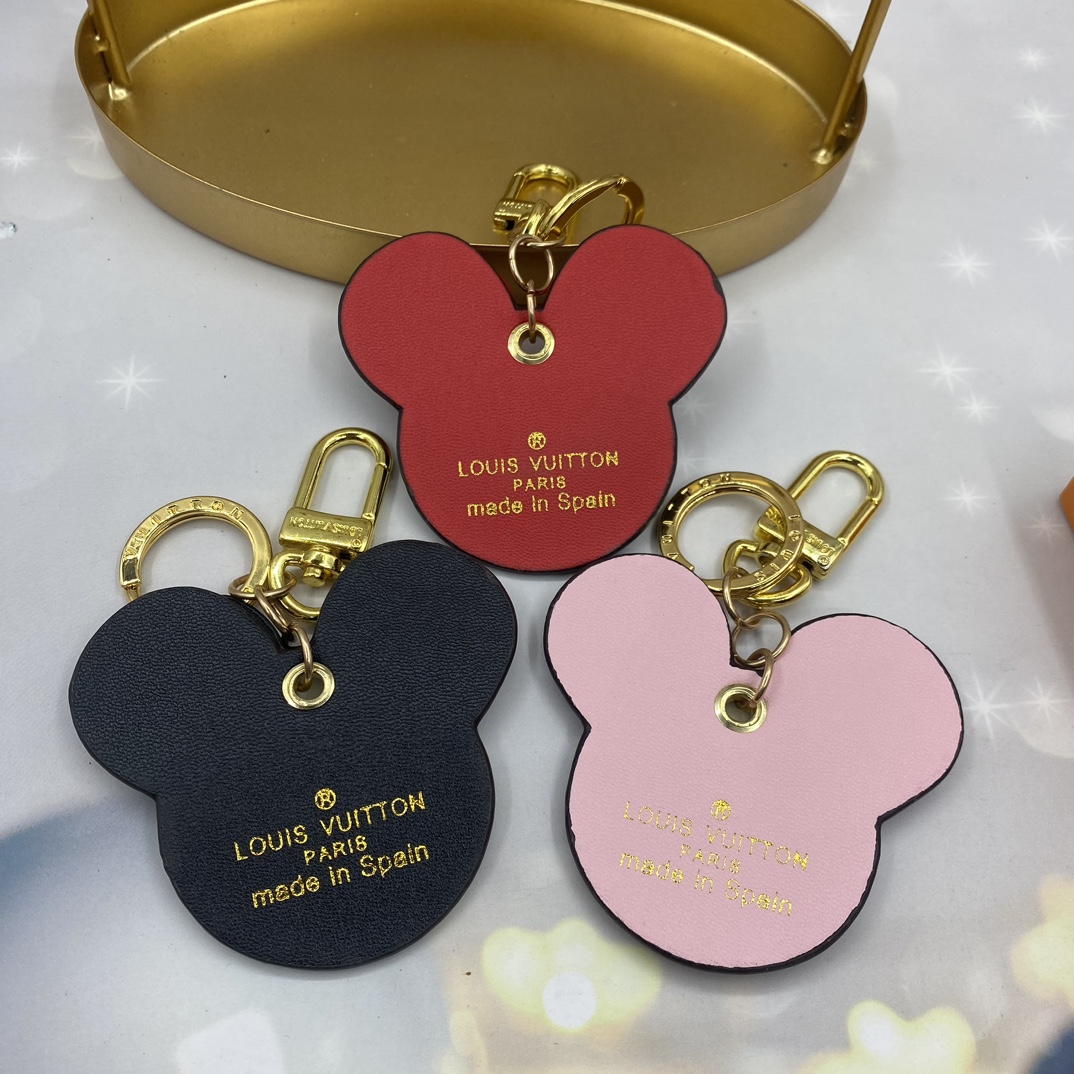 Mickey Mouse keychain in gift packaging