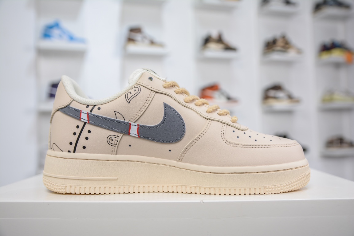 260 Nike Air Force 1 Low’07 手绘腰果花 CW2288-316