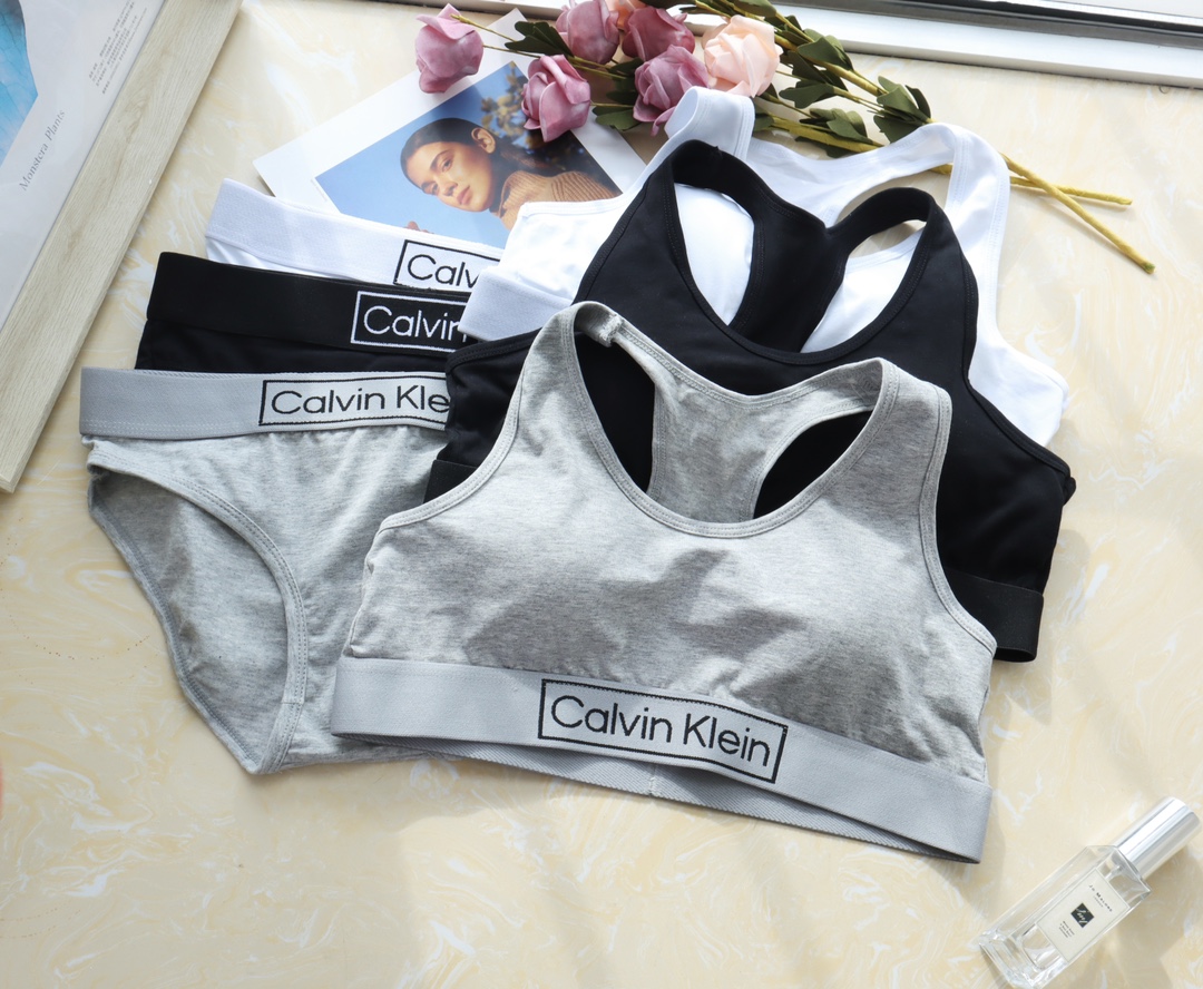 Calvin Klein Women's Underwear Set - Bra and Panties - Comfortable and Stylish 3 i1677150811 1047 1