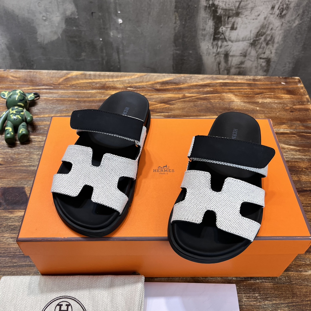 Hermès 版 𝑯𝑬𝑹𝑴𝑬𝑺 Hermes H家chypre二舅鞋H型魔术贴平底凉鞋拖鞋