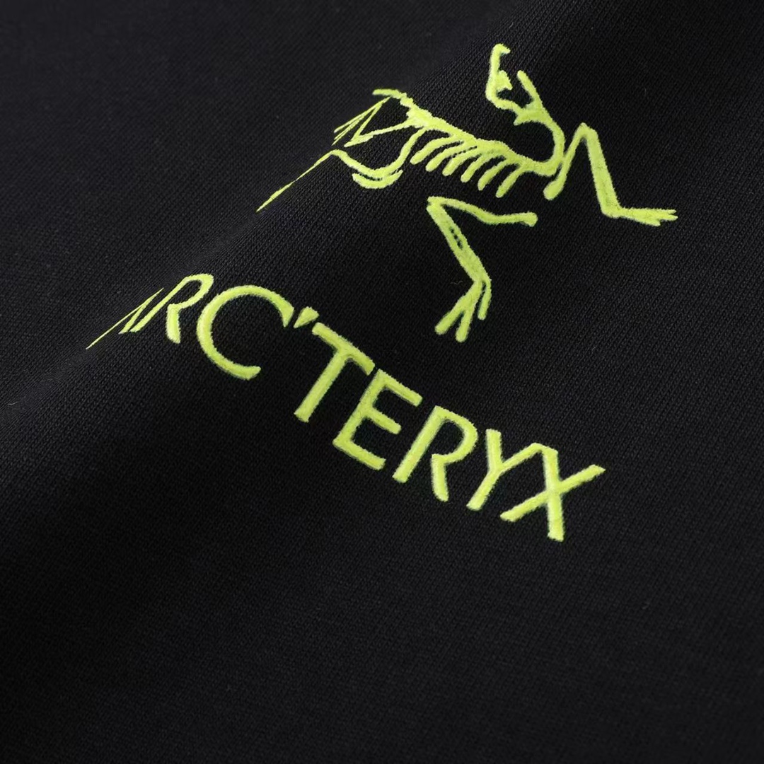 180 #ARC'TERYX/始祖鸟 家立体拉花情侣款T恤 鸟家立体毛巾绣情侣T恤