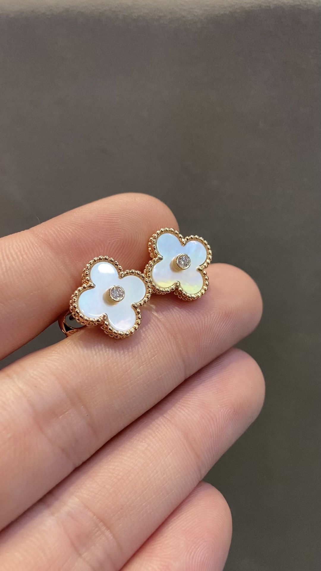 Van Cleef & Arpels vca白贝镶钻四叶草耳环 耳拍式