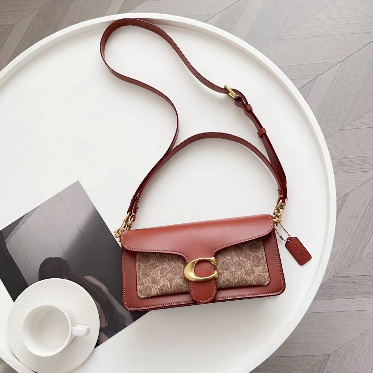 Bolso bandolera Coach Tabby 26 con estampado de lona exclusivo